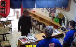 辽宁一大爷以为寿司店是寿衣店买墓碑 随后一句反问将店员搞懵圈了【图